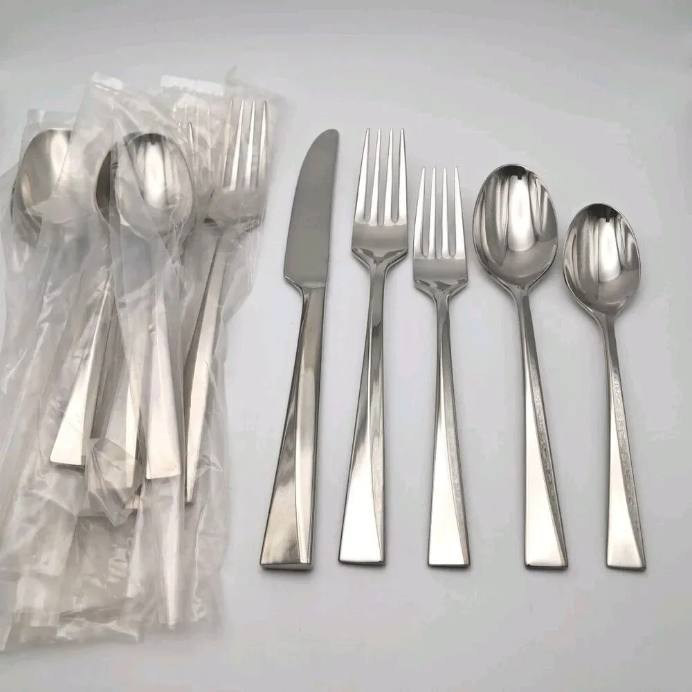 Gorham Twist 15 Piece Place Set Serves 3 Persons Stainless Glossy Flatware New!